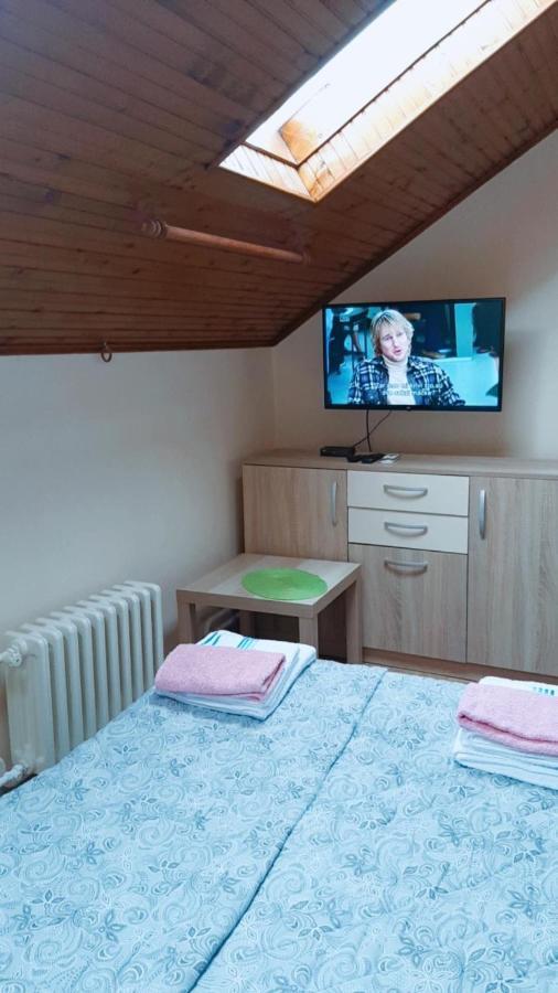 Apartmani Sara โนวีซาด ภายนอก รูปภาพ